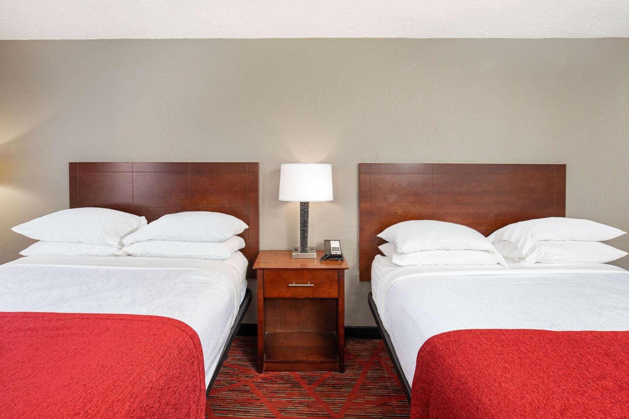 Ramada By Wyndham Bowling Green Ngoại thất bức ảnh